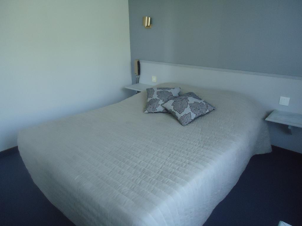 Don Quichotte Hotel Vallet Room photo